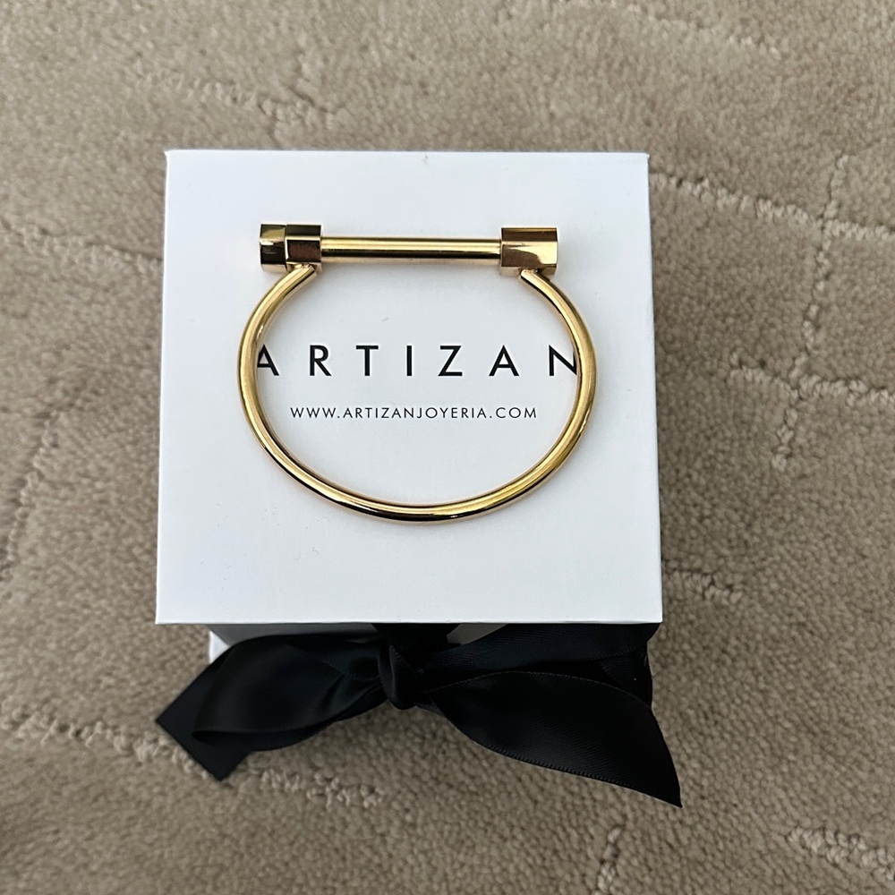 Artizan Joyeria Weight Bangle Gold Bracelet